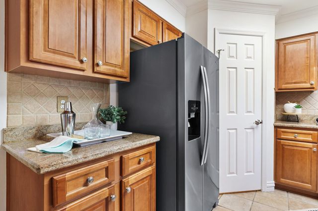 15 Dusky Meadow Place, The Woodlands, TX 77381