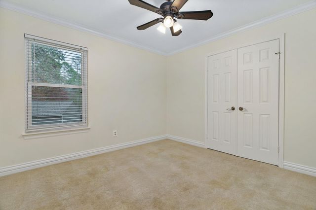 15 Dusky Meadow Place, The Woodlands, TX 77381