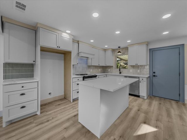 1404 Marshalldale Drive, Arlington, TX 76013