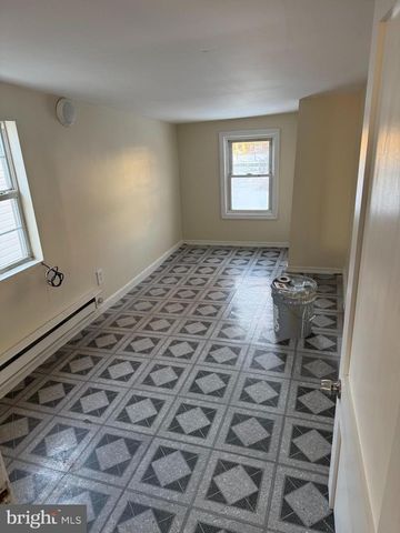 237 MAPLE ST, Reading, PA 19602