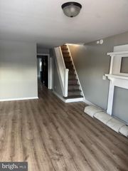 237 MAPLE ST, Reading, PA 19602