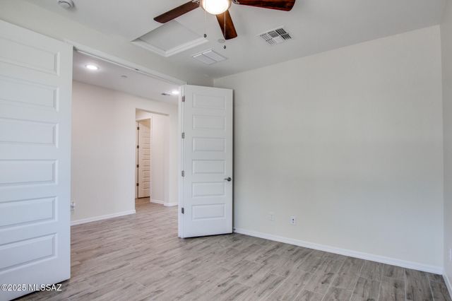 13465 E Joseph Mills Lane, Tucson, AZ 85747