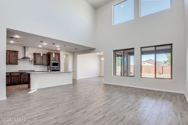 13465 E Joseph Mills Lane, Tucson, AZ 85747