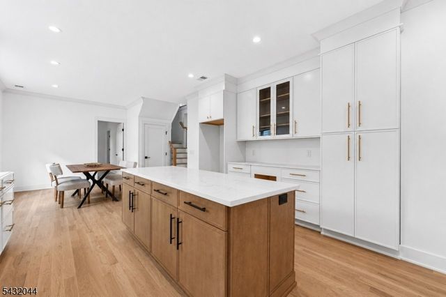 301 Edgar Ave, Cranford Twp., NJ 07016