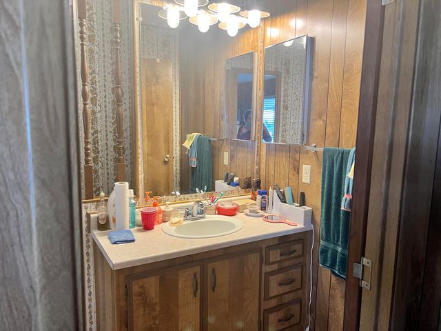 3008 Hazel Drive, Anderson, CA 96007