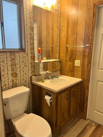 3008 Hazel Drive, Anderson, CA 96007