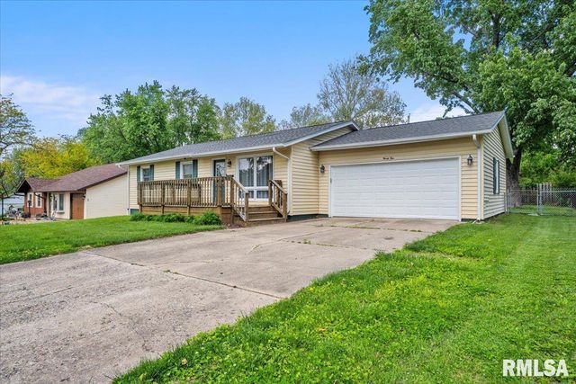 94 DOWNING Drive, Chatham, IL 62629
