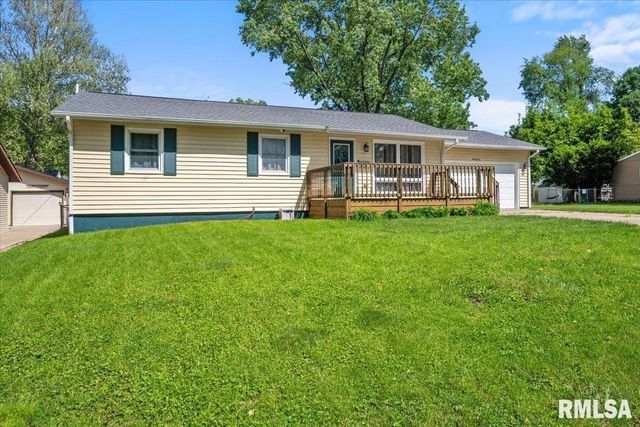 94 DOWNING Drive, Chatham, IL 62629