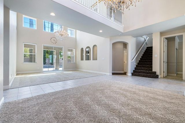 8420 N Ann Avenue, Fresno, CA 93720