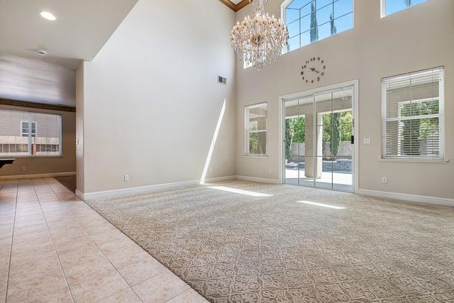 8420 N Ann Avenue, Fresno, CA 93720