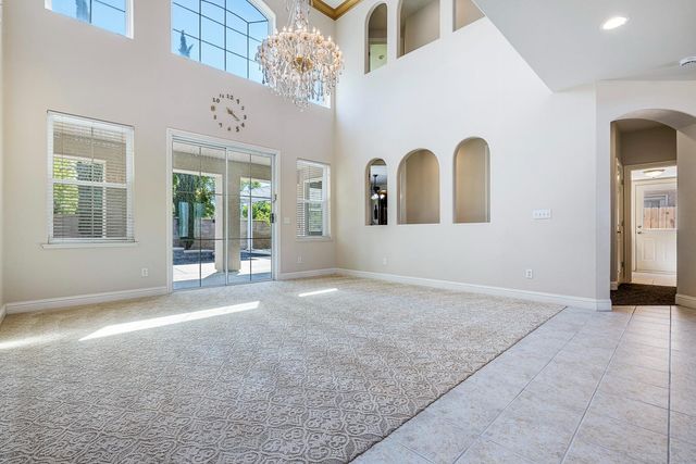 8420 N Ann Avenue, Fresno, CA 93720