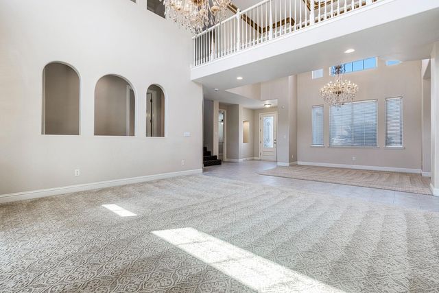 8420 N Ann Avenue, Fresno, CA 93720