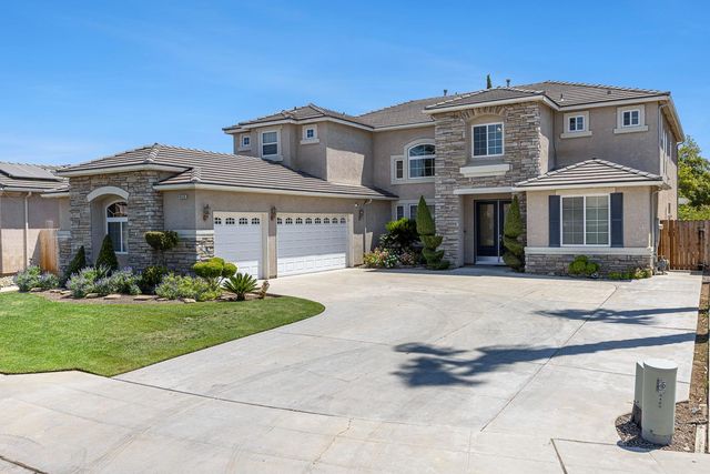 8420 N Ann Avenue, Fresno, CA 93720