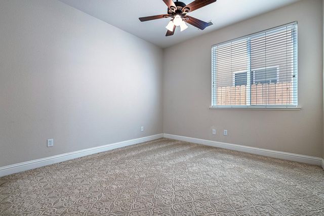 8420 N Ann Avenue, Fresno, CA 93720