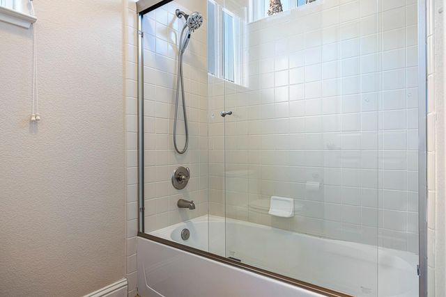 8420 N Ann Avenue, Fresno, CA 93720