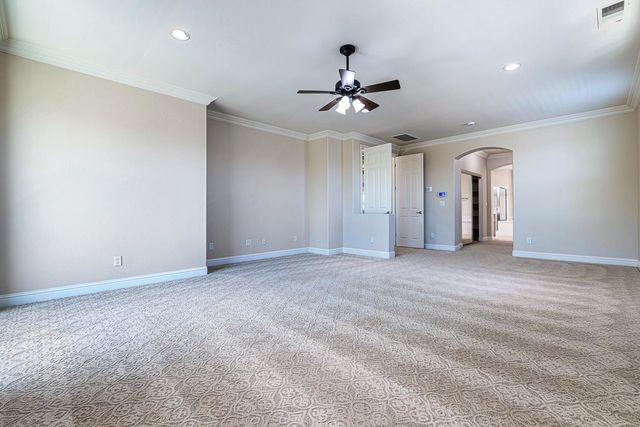 8420 N Ann Avenue, Fresno, CA 93720