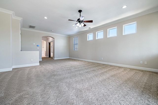 8420 N Ann Avenue, Fresno, CA 93720