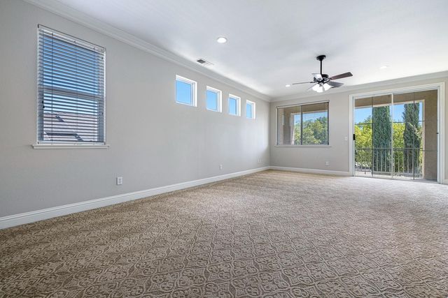 8420 N Ann Avenue, Fresno, CA 93720