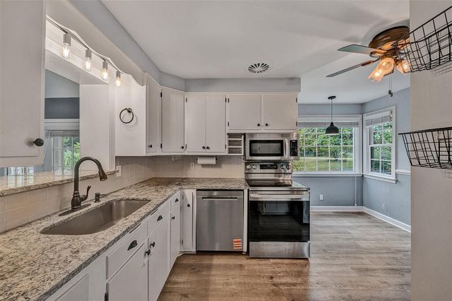 920 Tremont RD, Salem, VA 24153