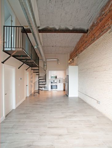 108 Harrison St, Haverhill, MA 01830