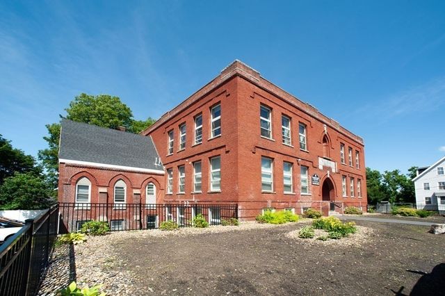 108 Harrison St, Haverhill, MA 01830