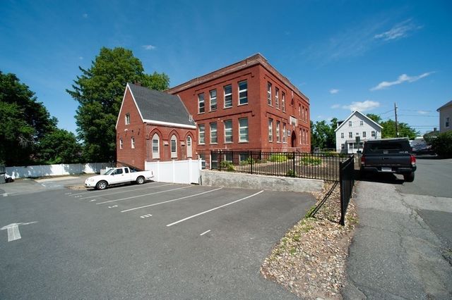 108 Harrison St, Haverhill, MA 01830