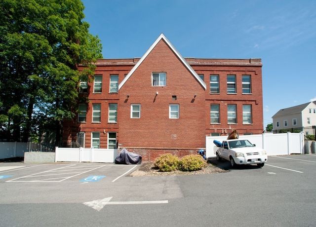 108 Harrison St, Haverhill, MA 01830