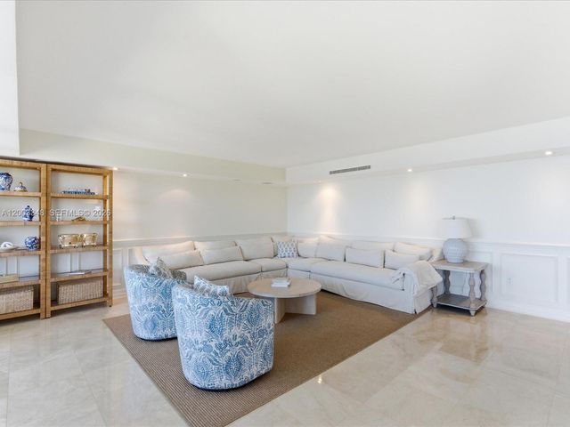 600 Grapetree Drive 10BN, Key Biscayne, FL 33149