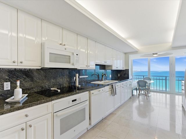 600 Grapetree Drive 10BN, Key Biscayne, FL 33149
