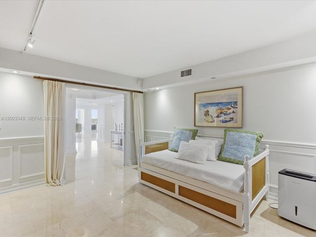 600 Grapetree Drive 10BN, Key Biscayne, FL 33149