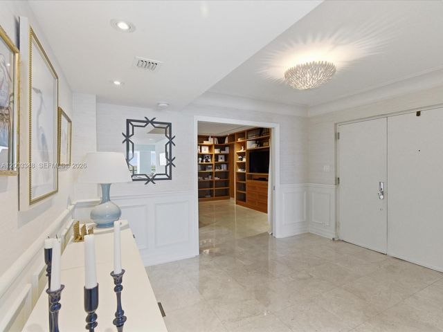 600 Grapetree Drive 10BN, Key Biscayne, FL 33149