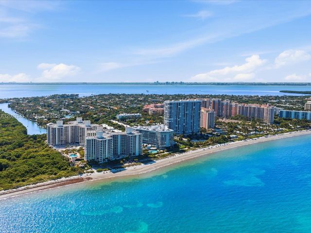 600 Grapetree Drive 10BN, Key Biscayne, FL 33149