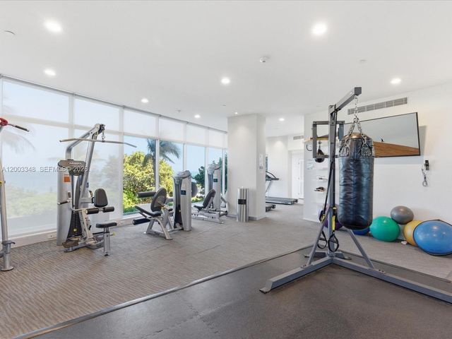 600 Grapetree Drive 10BN, Key Biscayne, FL 33149
