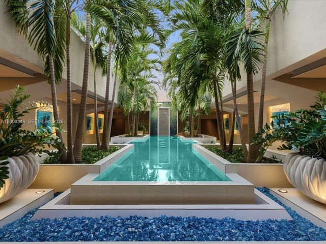 600 Grapetree Drive 10BN, Key Biscayne, FL 33149