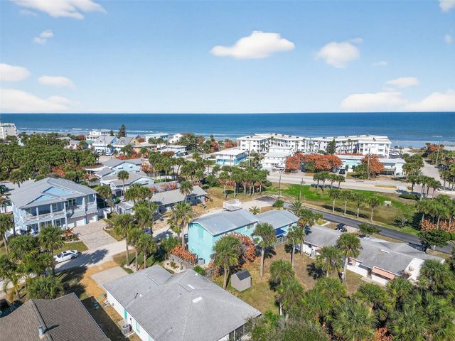 923 LOCUST STREET, New Smyrna Beach, FL 32169