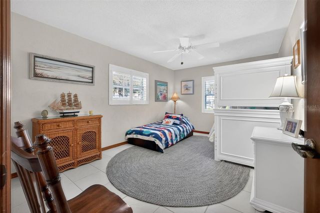 923 LOCUST STREET, New Smyrna Beach, FL 32169