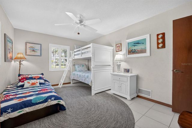 923 LOCUST STREET, New Smyrna Beach, FL 32169