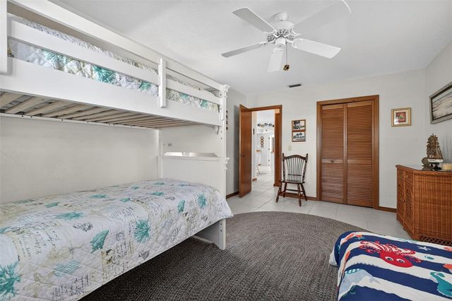 923 LOCUST STREET, New Smyrna Beach, FL 32169