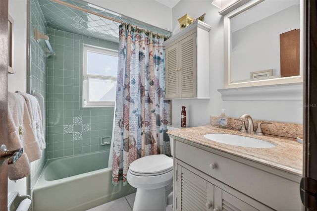 923 LOCUST STREET, New Smyrna Beach, FL 32169