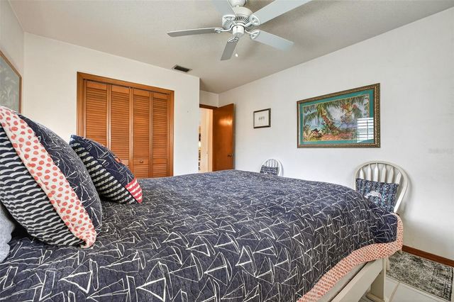 923 LOCUST STREET, New Smyrna Beach, FL 32169