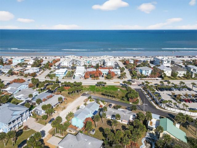 923 LOCUST STREET, New Smyrna Beach, FL 32169