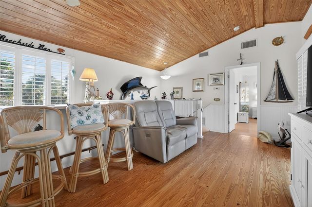 923 LOCUST STREET, New Smyrna Beach, FL 32169