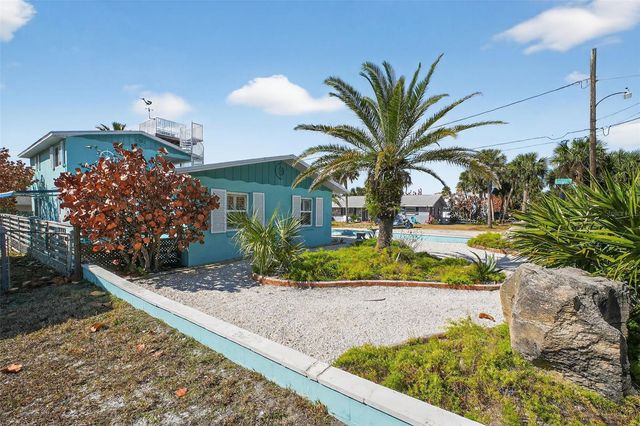 923 LOCUST STREET, New Smyrna Beach, FL 32169