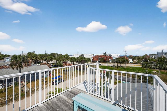 923 LOCUST STREET, New Smyrna Beach, FL 32169