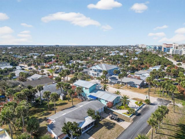 923 LOCUST STREET, New Smyrna Beach, FL 32169