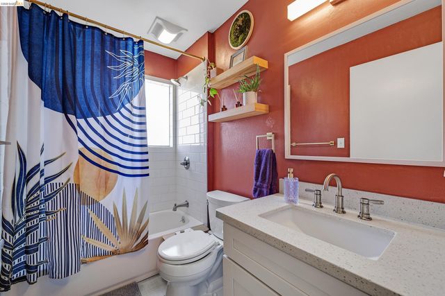 407 Vista Heights Rd, El Cerrito, CA 94530