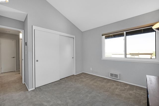 407 Vista Heights Rd, El Cerrito, CA 94530