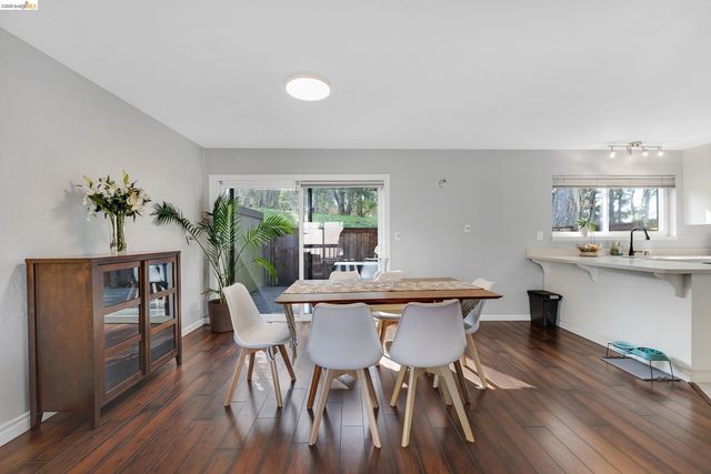 407 Vista Heights Rd, El Cerrito, CA 94530