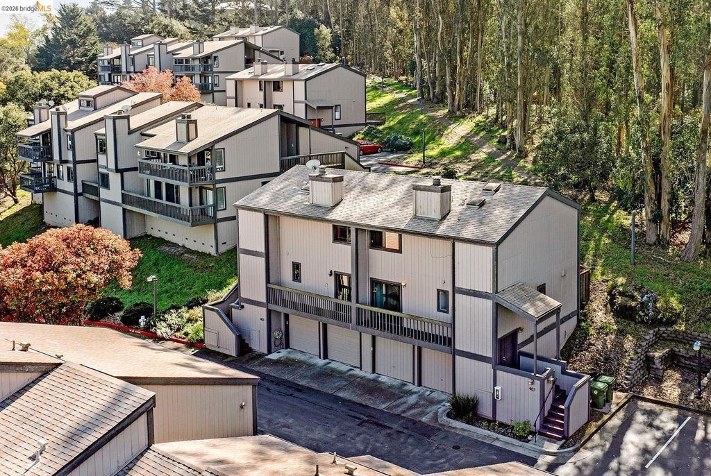 407 Vista Heights Rd, El Cerrito, CA 94530