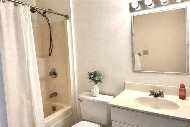 2405 Timberglen Drive, North Fayette, PA 15126